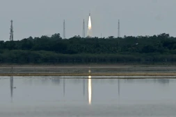 Décollage du lanceur "Vikram 1" de l'entreprise privée indienne Skyroot depuis le centre spatial de Sriharikota, dans le sud du pays, le 18 juillet 2026
