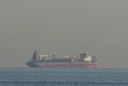 Un pétrolier au large de Dubai, le 1er mars 2026