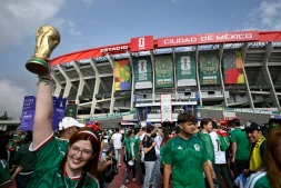 Des supporters mexicains se rassemblent le 11 juin 2026 à Mexico avant le coup d'envoi du match d'ouverture du Mondial-2026 entre le Mexique et l'Afrique du Sud