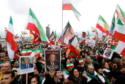 Des manifestants contre le régime iranien à Munich, en marge de la conférence de sécurité, le 14 février 2026