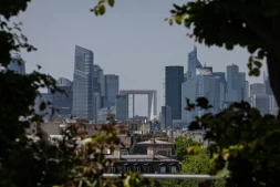 Le quartier d'affaires de La Défense, à l'ouest de Paris, le 1er juillet 2025
