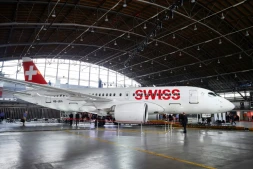 Un Bombardier CS 100 sous les couleurs de la compagnie Swiss, le 06 juillet 2016 à Zurich