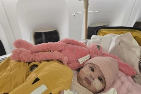 À 8 mois, Krystina doit se faire opérer à Paris : le combat d'une mère face aux transferts sanitaires