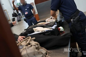 Douane aéroport Roland Garros 