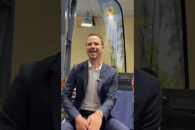 Le Tampon : Alexis Chaussalet s'est laissé allé à quelques notes de musique avec Danyel Waro