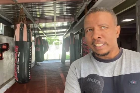 Soulaimana Saïd entraîneur de boxe dans le Bas de la Rivière.