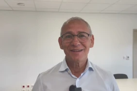 Municipale à Saint André : Joé Bédier promet de « continuer le changement » lors de son meeting￼