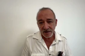 Saint-Denis : des collégiens sourds initient le public à la langue des signes 