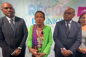 Signature de l'accord-cadre Région Réunion / Région Boeny