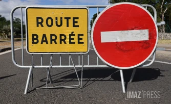panneau route barrée 