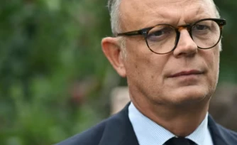 Le candidat Horizons à la présidentielle Édouard Philippe le 17 septembre 2026, à Corzé dans le Maine-et-Loire 