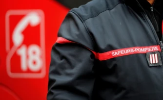 Un adolescent est mort et quatre ont été blessés jeudi matin près de Montceau-les-Mines, quand leur véhicule a effectué une sortie de route, a annoncé la préfecture de Saône-et-Loire ( AFP / PHILIPPE HUGUEN )