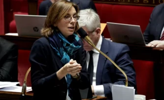 La ministre des Comptes publics Amélie de Montchalin avant le vote de la partie "recettes" du budget de la Sécu à l'Assemblée nationale, le 8 novembre 2025 ( AFP / STEPHANE DE SAKUTIN )