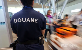 Douane aéroport Roland Garros 