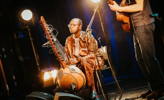 Concert : Ballaké Sissoko et Piers Faccini enchantent la salle Gramoun Lélé