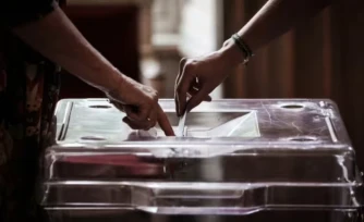 L'analyse par l'AFP des 50.000 listes candidates aux élections municipales dans les presque 35.000 communes françaises raconte les lieux communs, les tendances partisanes et certaines originalités dans les choix de leurs noms ( AFP / Thibaud MORITZ )