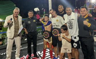 Boxe muay thai : un père et ses deux fils sacrés champions du monde et vice-champion en Thaïlande