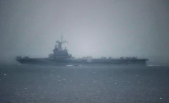 Guerre au Moyen-Orient : le porte-avions français Charles de Gaulle est arrivé en Méditerranée