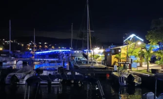 Territoire de l’Ouest : le port de Saint-Gilles-les-bains a brillé à la nocturne Zartizan Péi