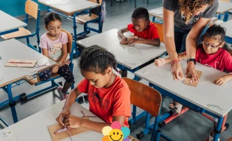 moment créatif à lécole du bonheur 