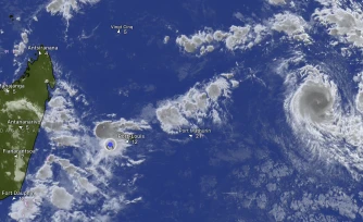 Dudzai continue de s'intensifier et pourrait passer à moins de 200km de Rodrigues d'ici dimanche