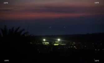 éclairage stade de nuit