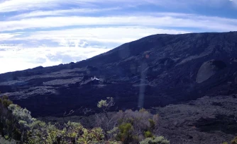 Le Volcan est en éruption