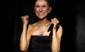 "Je vais bien": Céline Dion renaît sur scène après six ans d'absence 