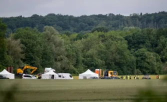 Les fouilles en cours à Rouvray, dans l'Yonne, à la recherche des corps des victimes d'Emile Louis, le 18 mai 2026 ( AFP / ARNAUD FINISTRE )