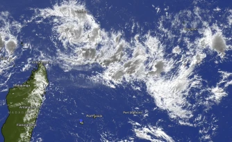 Une zone perturbée à 1.355 km au nord de La Réunion