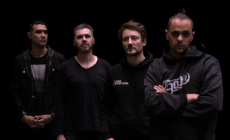 Lone survivors annonce son nouveau single entre métalcore et chant ancestral de l'île