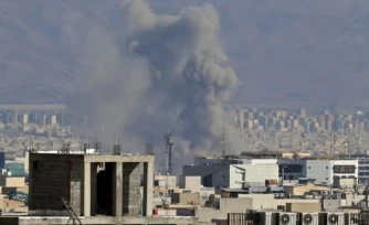 Guerre au Moyen-Orient : Israël pilonne Téhéran au huitième jour de la guerre