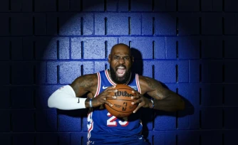 LeBron James avec les Philadelphie 76ers lors du media day à Philadelphie, le 28 septembre 2026