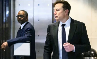 Elon Musk arrive au tribunal fédéral d'Oakland, en Californie, le 30 avril 2026