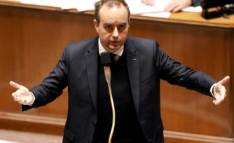 Le Premier ministre Sébastien Lecornu prend la parole lors d'une séance de questions au gouvernement à l'Assemblée nationale, à Paris, le 20 octobre 2026