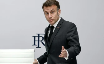 Le président Emmanuel Macron le 17 mars 2026 lors d'un conseil de défense à l'Elysée, à Paris