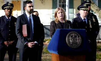 La cheffe de la police new-yorkaise Jessica Tisch lors d'une conférence de presse le 9 mars 2026, à New York, aux Etats-Unis