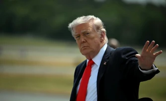 Le président américain Donald Trump à son arrivée à l'aéroport d'Ocala, en Floride, le 1er mai 2026