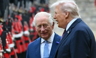 Le roi Charles III (à gauche) et le président américain Donald Trump à Windsor, le 17 septembre 2025