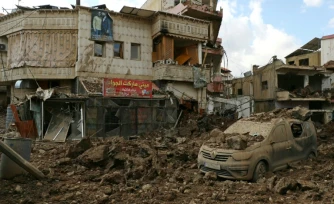Photographie prise lors d’une visite de presse organisée par le Hezbollah  montrant des destructions dans la ville de Nabi Sheet après une opération militaire israélienne dans la vallée de la Bekaa, au Liban, le 7 mars 2026