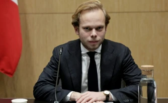 Le rapporteur de la commission d'enquête sur l'audiovisuel public, de l'UDR allié au RN, Charles Alloncle, le 17 décembre 2025 à l'Assemblée nationale à Paris