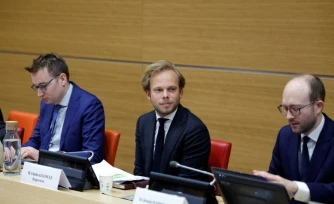 Le député UDR Charles Alloncle, rapporteur de la commission d'enquête sur l'audiovisuel public, le 8 avril 2026 à l'Assemblée nationale à Paris