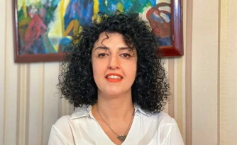 Photo non datée de la militante iranienne emprisonnée Narges Mohammadi diffusée le 2 octobre 2023 par la Fondation Narges Mohammadi
