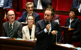 Le premier ministre Sébastien Lecornu lors d'une session de questions au gouvernement à l'Assemblée Nationale, à Paris, le 15 octobre 2025