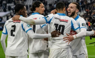 Les joueurs marseillais se congratulent après le but de Mason Greenwood (N.10), face à Rennes en Coupe de France, le 3 février 2026 au Vélodrome