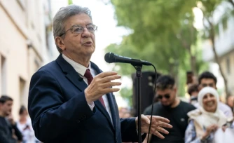 Le fondateur de LFI Jean-Luc Mélenchon s'exprime en public, le 7 mai 2026 à Marseille (Bouches-du-Rhône)