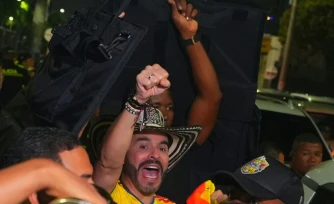 e candidat à la présidentielle Abelardo de la Espriella à l'issue d'une réunion à Barranquilla,l e 20 juin 2026 en Colombie
