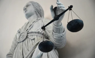 Première peine de prison ferme dans le scandale du périscolaire parisien
