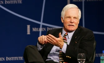 Le magnat des médias Ted Turner participe à une table ronde sur "La philanthropie des personnalités publiques" lors de la 10e conférence mondiale du Milken Institute à Beverly Hills, en Californie, le 23 avril 2007