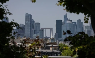 Le quartier d'affaires de La Défense, à l'ouest de Paris, le 1er juillet 2025
